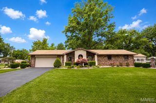 11 Lakeview Drive, Freeburg, IL 62243
