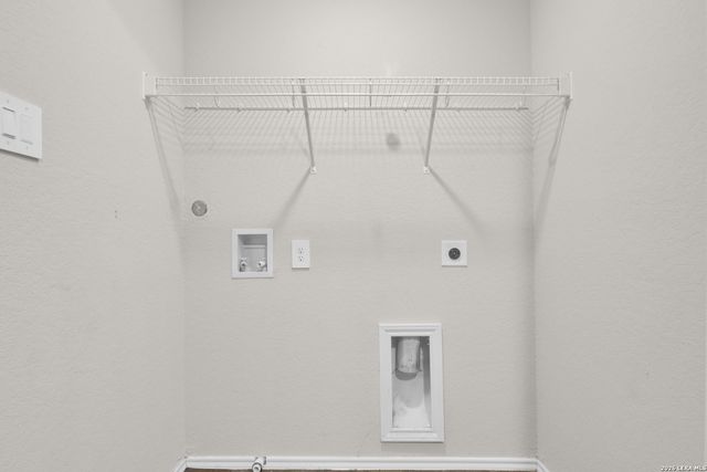 7530 Homewood Ln, Elmendorf, TX 78112