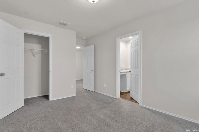 7530 Homewood Ln, Elmendorf, TX 78112