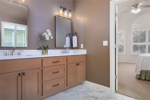 22325 Rock Wren RD, Spicewood, TX 78669