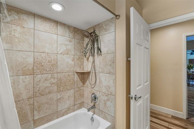 1362 E LAKE WOODLANDS PARKWAY, Oldsmar, FL 34677