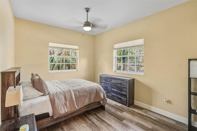 1362 E LAKE WOODLANDS PARKWAY, Oldsmar, FL 34677