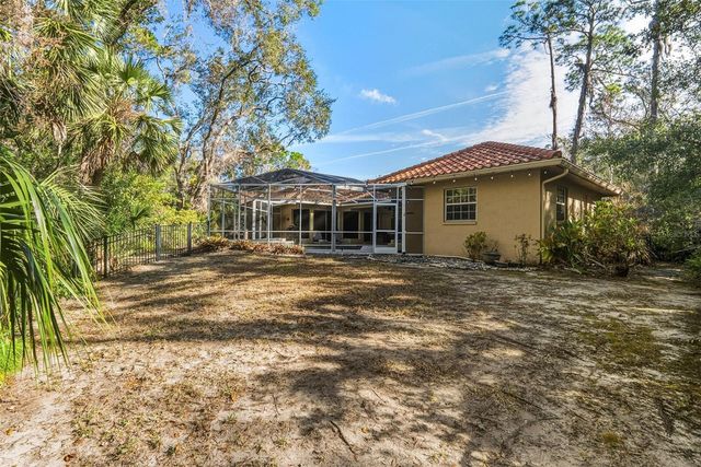 1362 E LAKE WOODLANDS PARKWAY, Oldsmar, FL 34677