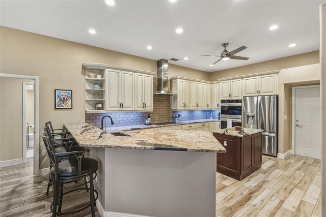 1362 E LAKE WOODLANDS PARKWAY, Oldsmar, FL 34677