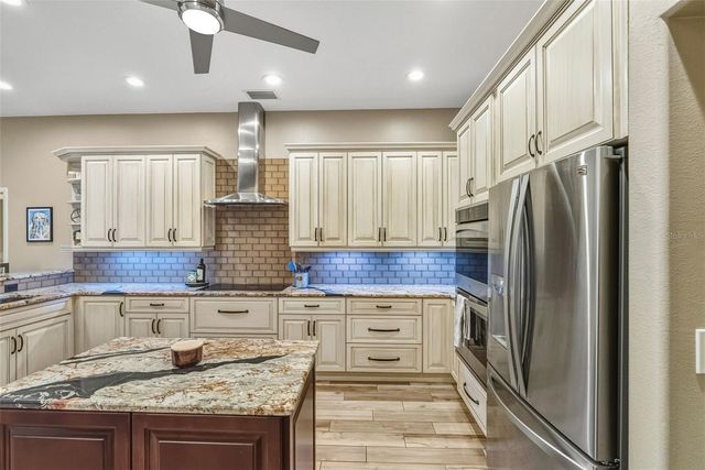 1362 E LAKE WOODLANDS PARKWAY, Oldsmar, FL 34677