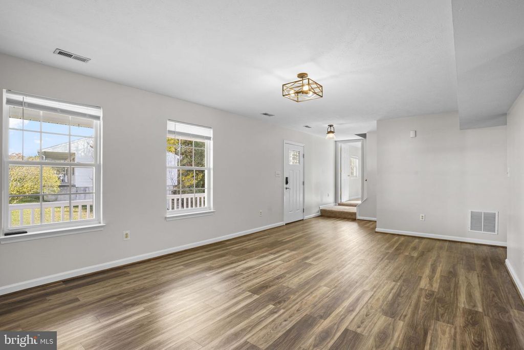 Image 2 of property listing at 45231 BILLY WAY, California, MD 20619