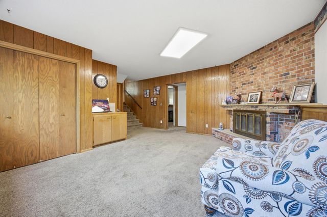 1304 26th Avenue S, Moorhead, MN 56560