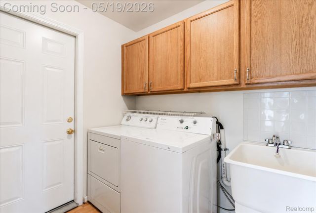 13518 Highland Circle, Sterling Heights, MI 48312