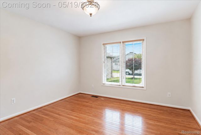 13518 Highland Circle, Sterling Heights, MI 48312