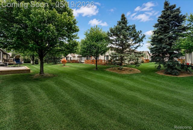 13518 Highland Circle, Sterling Heights, MI 48312