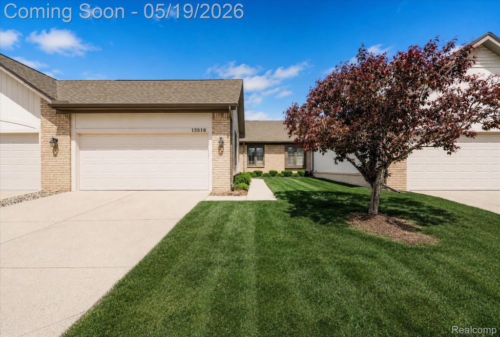 13518 Highland Circle, Sterling Heights, MI 48312