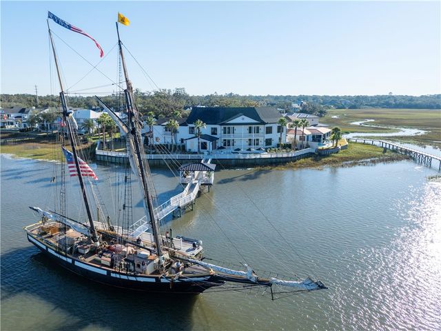 316 Yacht Club Lane, St Simons Island, GA 31522