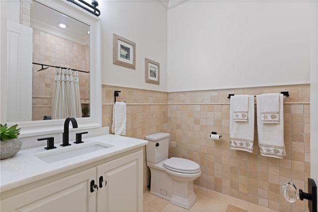 316 Yacht Club Lane, St Simons Island, GA 31522