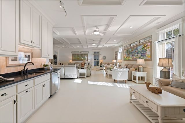 316 Yacht Club Lane, St Simons Island, GA 31522