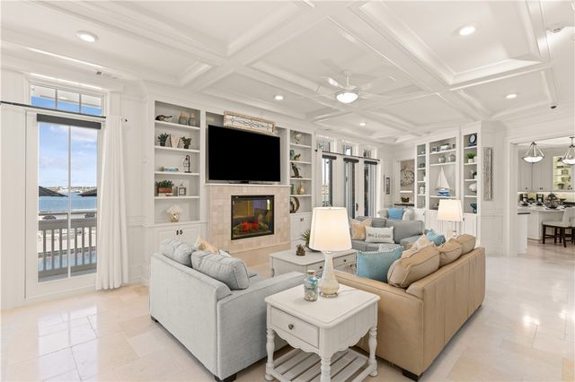 316 Yacht Club Lane, St Simons Island, GA 31522