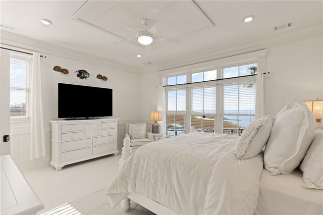 316 Yacht Club Lane, St Simons Island, GA 31522