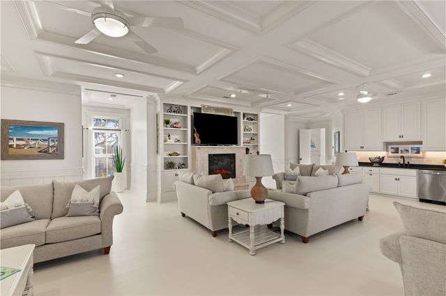 316 Yacht Club Lane, St Simons Island, GA 31522