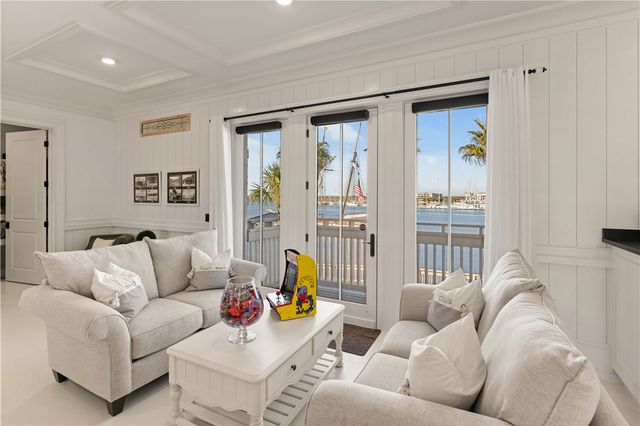 316 Yacht Club Lane, St Simons Island, GA 31522