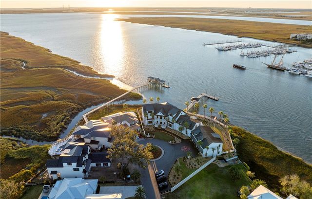 316 Yacht Club Lane, St Simons Island, GA 31522