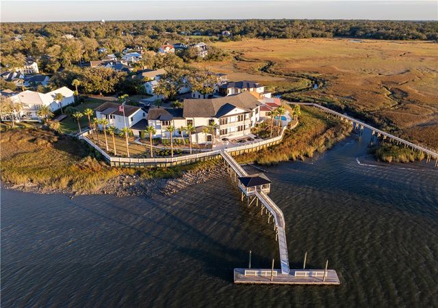 316 Yacht Club Lane, St Simons Island, GA 31522