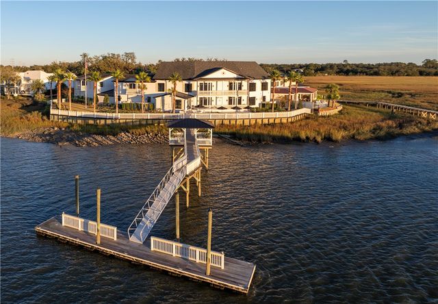 316 Yacht Club Lane, St Simons Island, GA 31522