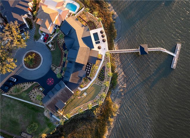 316 Yacht Club Lane, St Simons Island, GA 31522