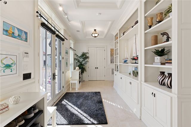 316 Yacht Club Lane, St Simons Island, GA 31522