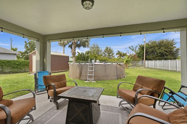 558 SW SOUTH QUICK Circle, Port St. Lucie, Port St Lucie, FL 34953
