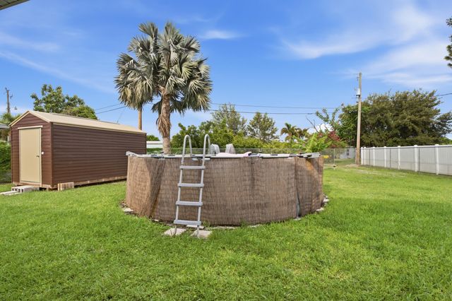 558 SW SOUTH QUICK Circle, Port St. Lucie, Port St Lucie, FL 34953