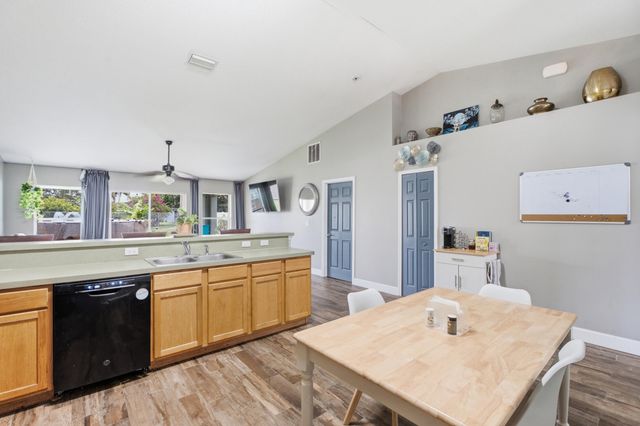 558 SW SOUTH QUICK Circle, Port St. Lucie, Port St Lucie, FL 34953