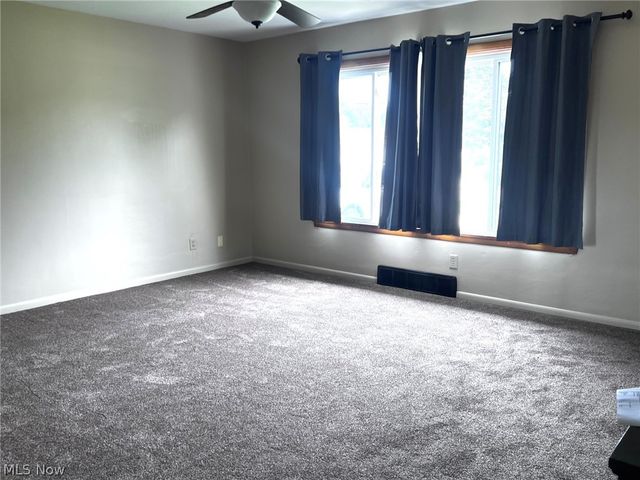 962 Adrian Circle, Girard, OH 44420