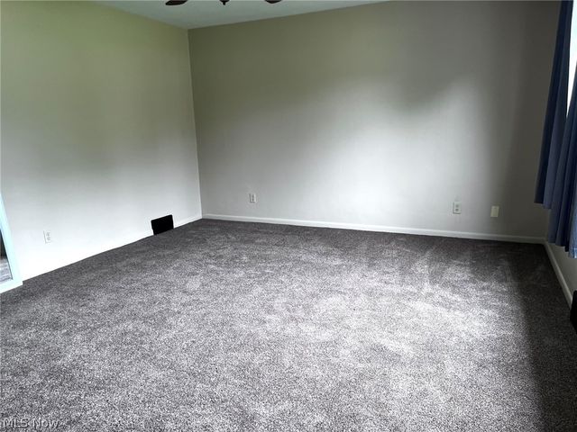 962 Adrian Circle, Girard, OH 44420