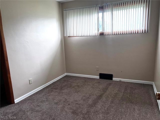 962 Adrian Circle, Girard, OH 44420