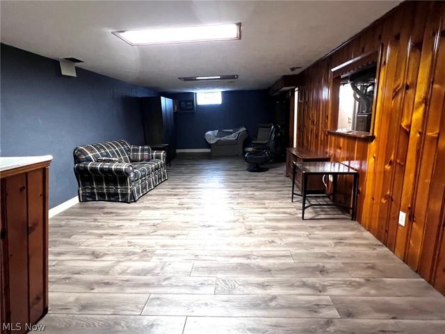962 Adrian Circle, Girard, OH 44420