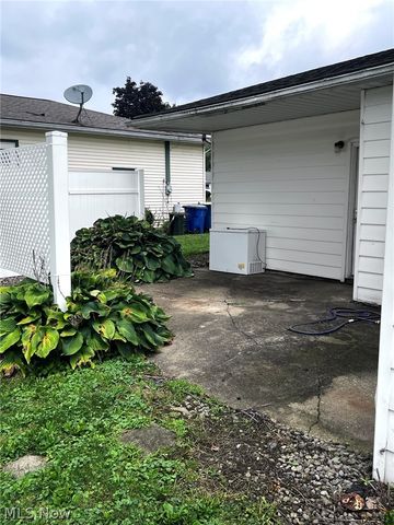 962 Adrian Circle, Girard, OH 44420
