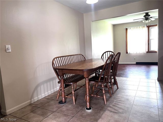 962 Adrian Circle, Girard, OH 44420