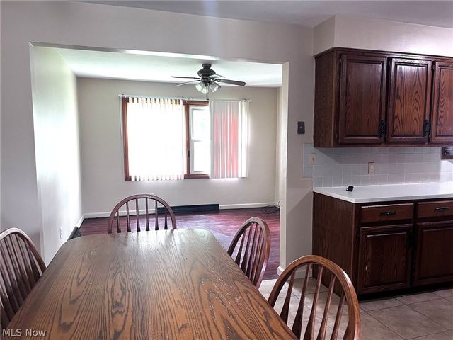 962 Adrian Circle, Girard, OH 44420