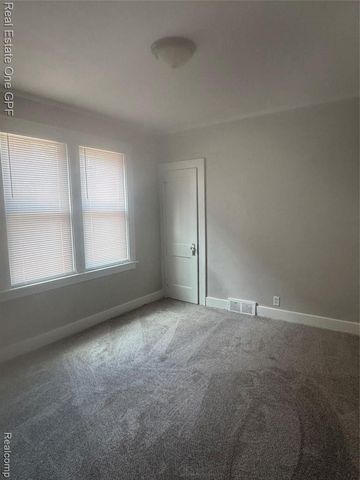 1014 Beaconsfield, Grosse Pointe Park, MI 48230