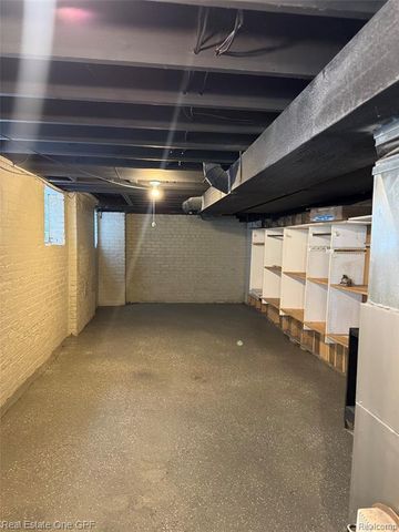 1014 Beaconsfield, Grosse Pointe Park, MI 48230