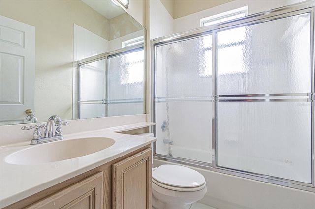 1550 MAXIMILIAN DRIVE, Wesley Chapel, FL 33543