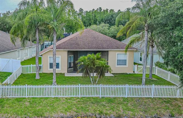 1550 MAXIMILIAN DRIVE, Wesley Chapel, FL 33543
