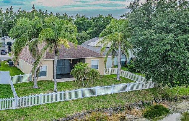 1550 MAXIMILIAN DRIVE, Wesley Chapel, FL 33543