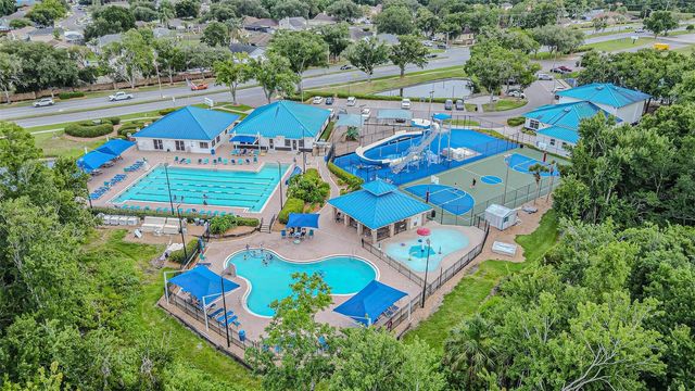 1550 MAXIMILIAN DRIVE, Wesley Chapel, FL 33543