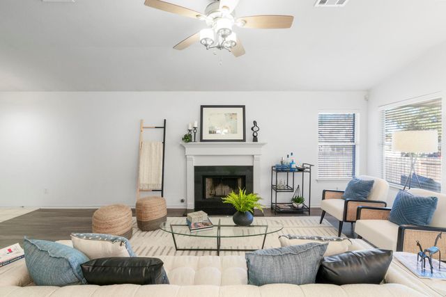 4416 E Hove LOOP, Austin, TX 78749