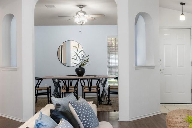 4416 E Hove LOOP, Austin, TX 78749