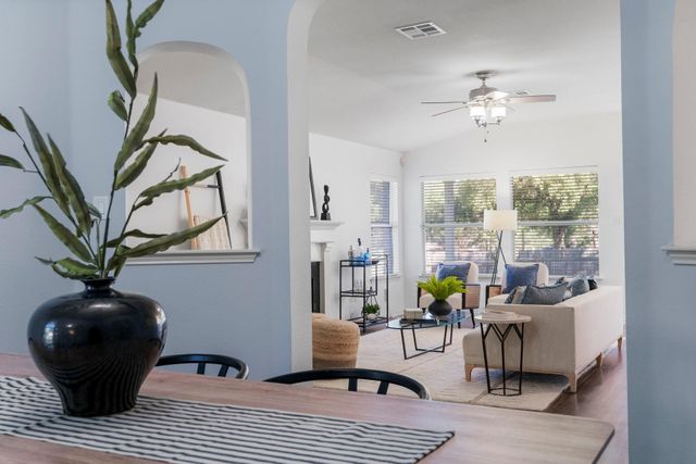 4416 E Hove LOOP, Austin, TX 78749