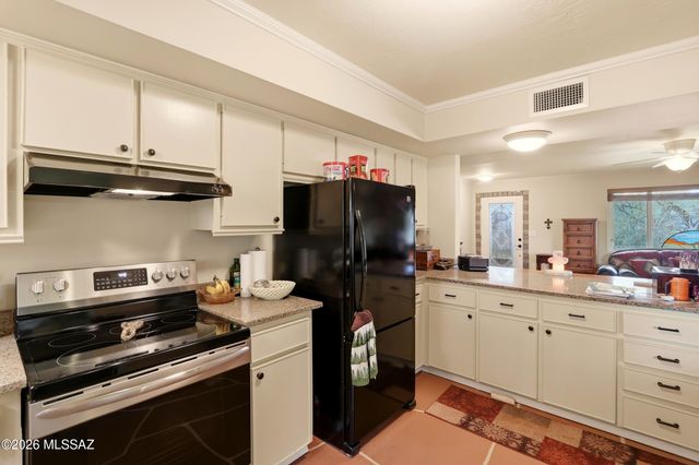 551 S Paseo Felice, Green Valley, AZ 85614