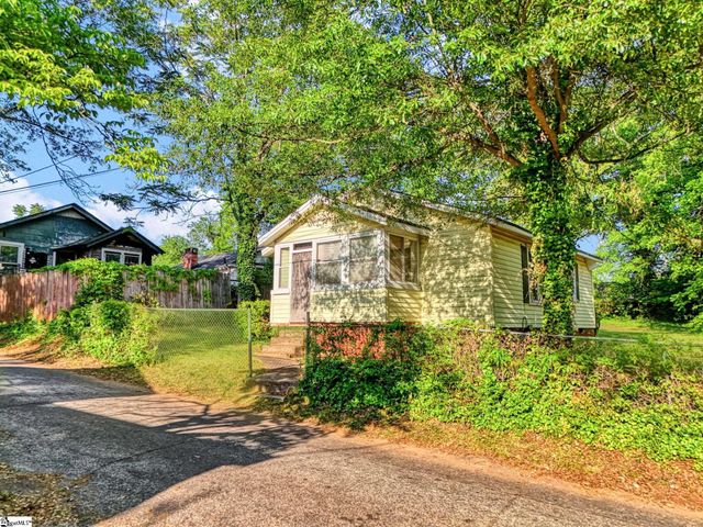8 Dobbs Street, Greenville, SC 29605
