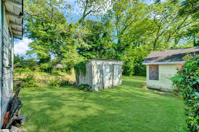 8 Dobbs Street, Greenville, SC 29605