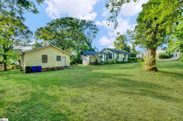 8 Dobbs Street, Greenville, SC 29605